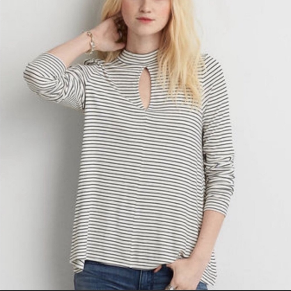AEO Keyhole Shirt